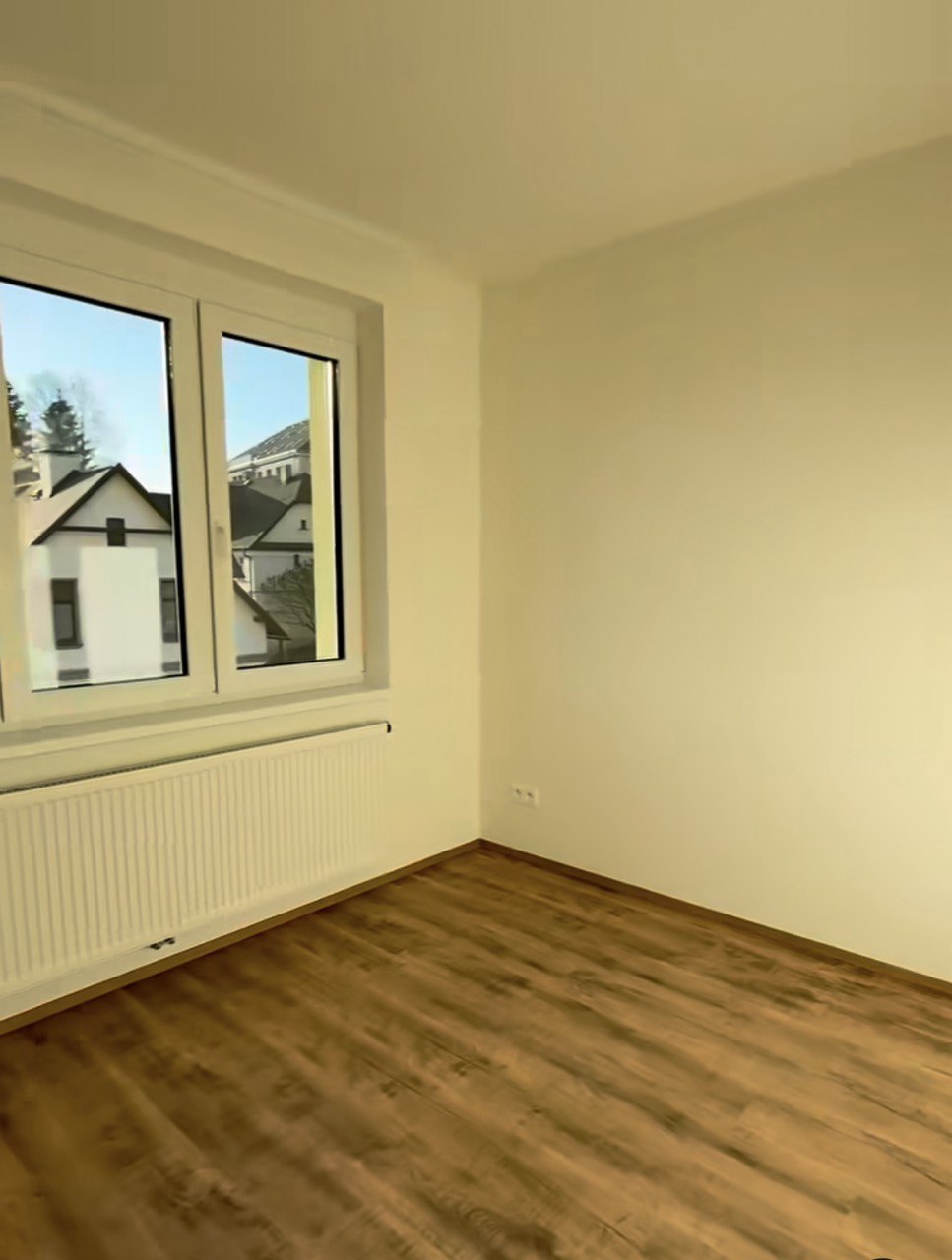 Dokončený pokoj — vinylová podlaha